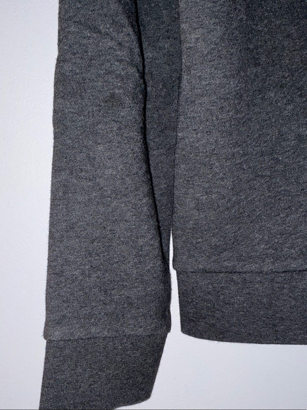 Patagonia Women’s Black Pullover Crew Sweatshirt - Picture 8 of 16